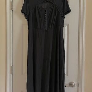 Hot Topic Black Sweetheart Vintage Style Midi Dress